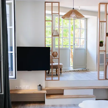 Les Cariatides Apartament *