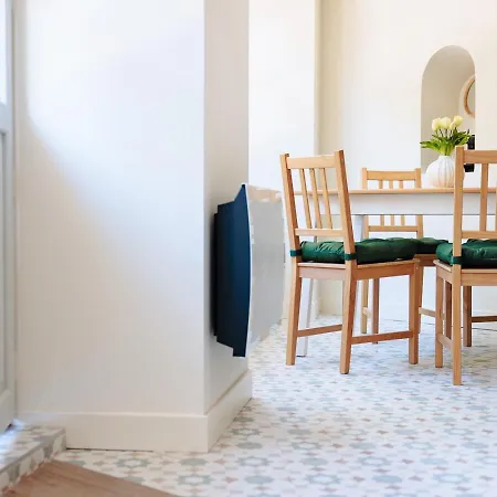 Apartament Les Cariatides