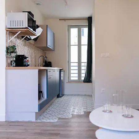 Les Cariatides Apartament *