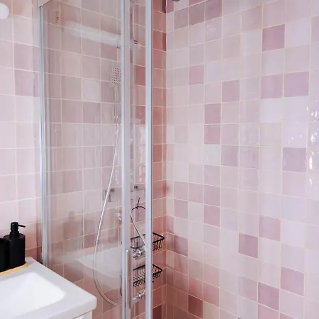 Les Cariatides Apartament *